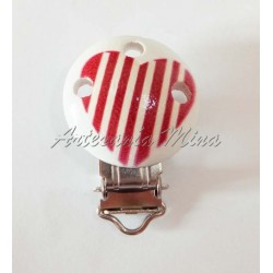 https://www.artesaniamina.com/435-home_default/pinza-pequena-madera-blanca-con-corazon-rojo.jpg