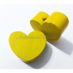 Corazón de madera amarillo...